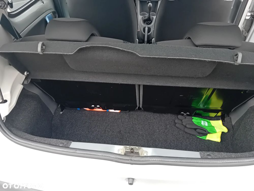 Peugeot 107 1.0 Urban Move Euro5 - 11