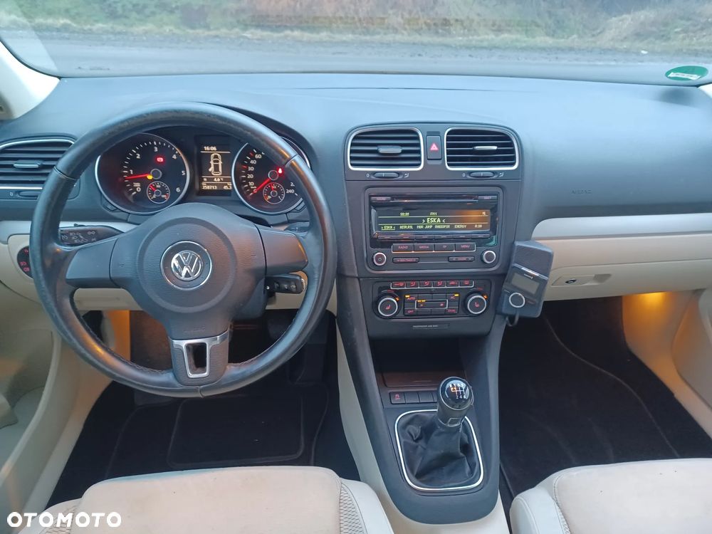 Volkswagen Golf 2.0 TDI DPF Comfortline - 21