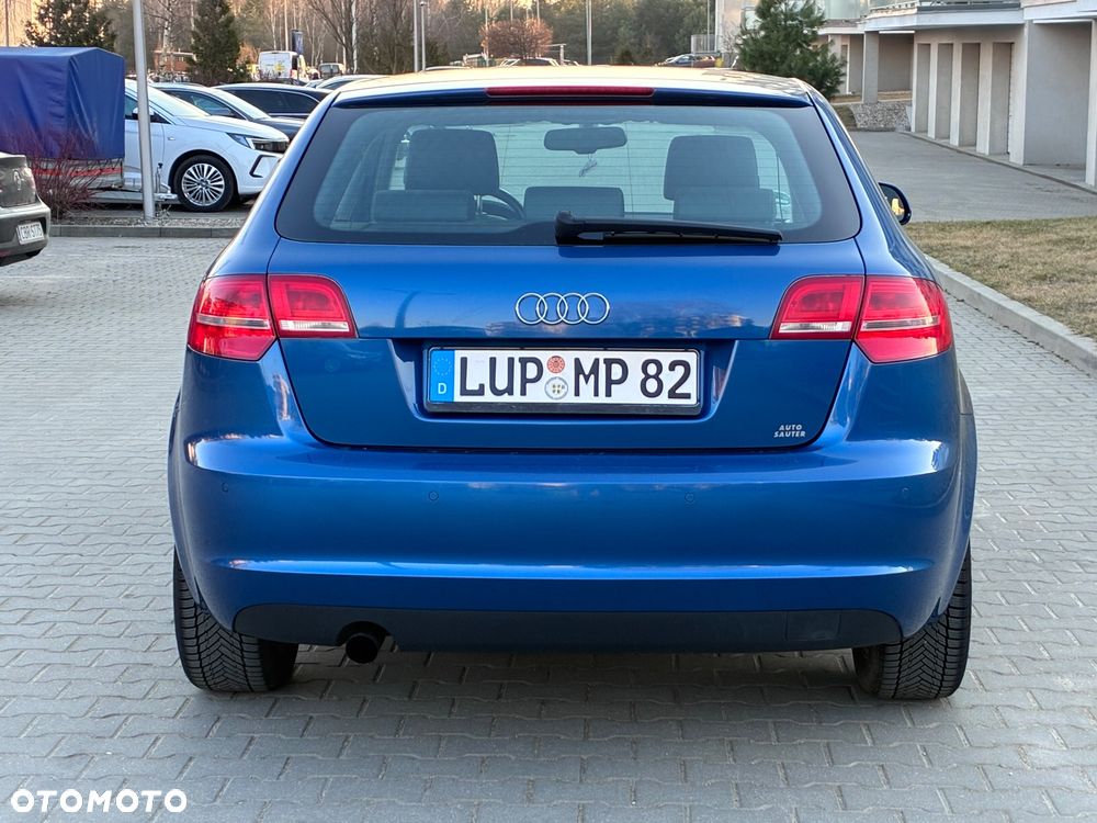 Audi A3 Sportback 1.6 Ambiente - 17