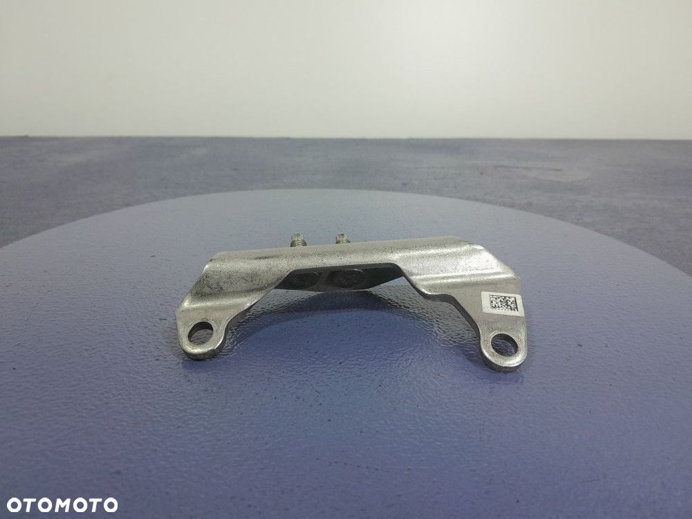 BMW M3 G80 UCHWYT MOCOWANIE KATALIZATORA 8468992 - 3