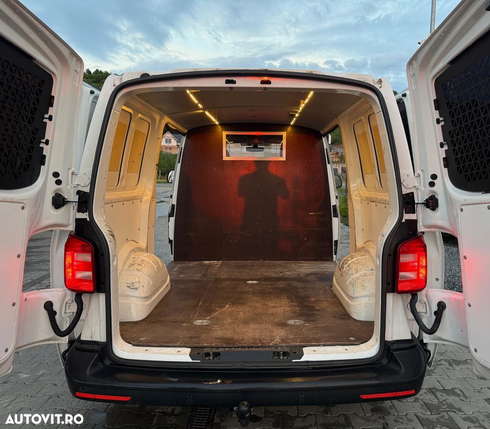Volkswagen Transporter - 3
