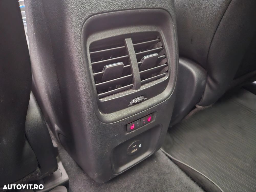 Ford Kuga 2.5 Duratec FHEV AWD Vignale - 12