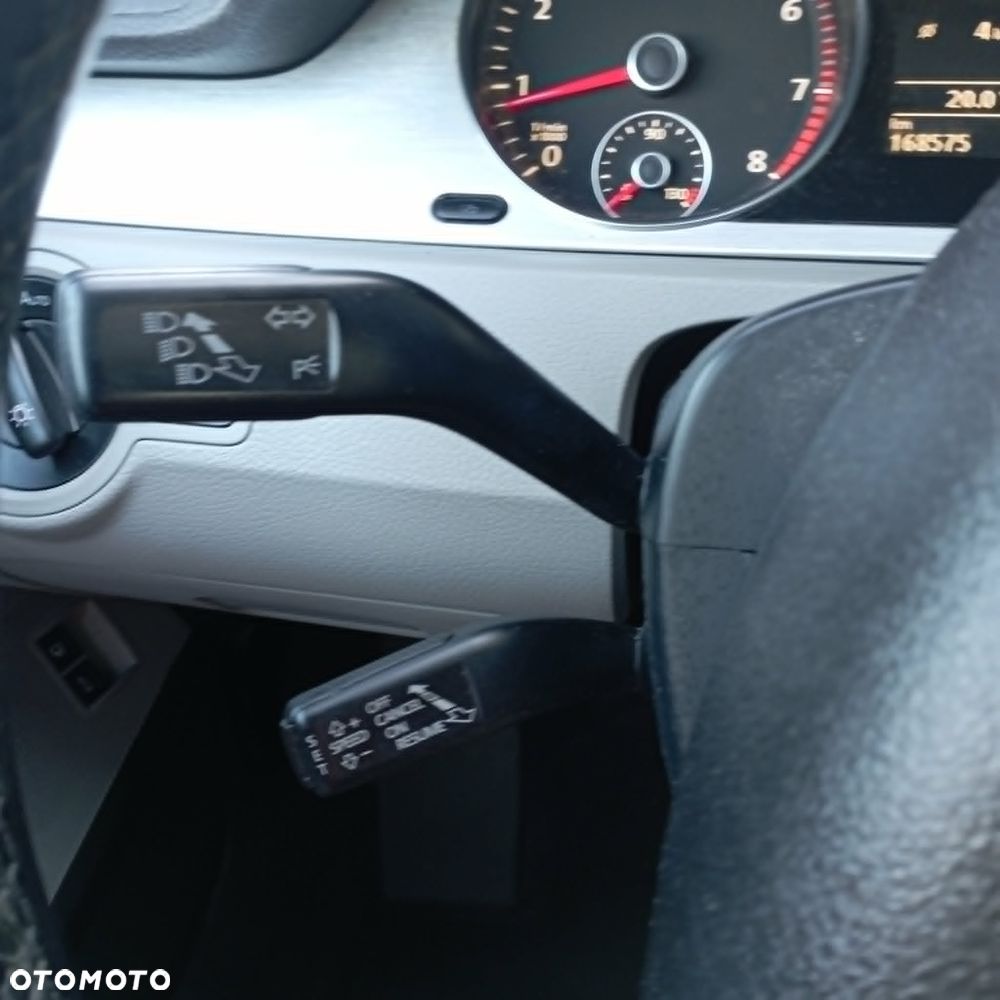 Volkswagen Passat 1.8 TSI Comfortline - 27