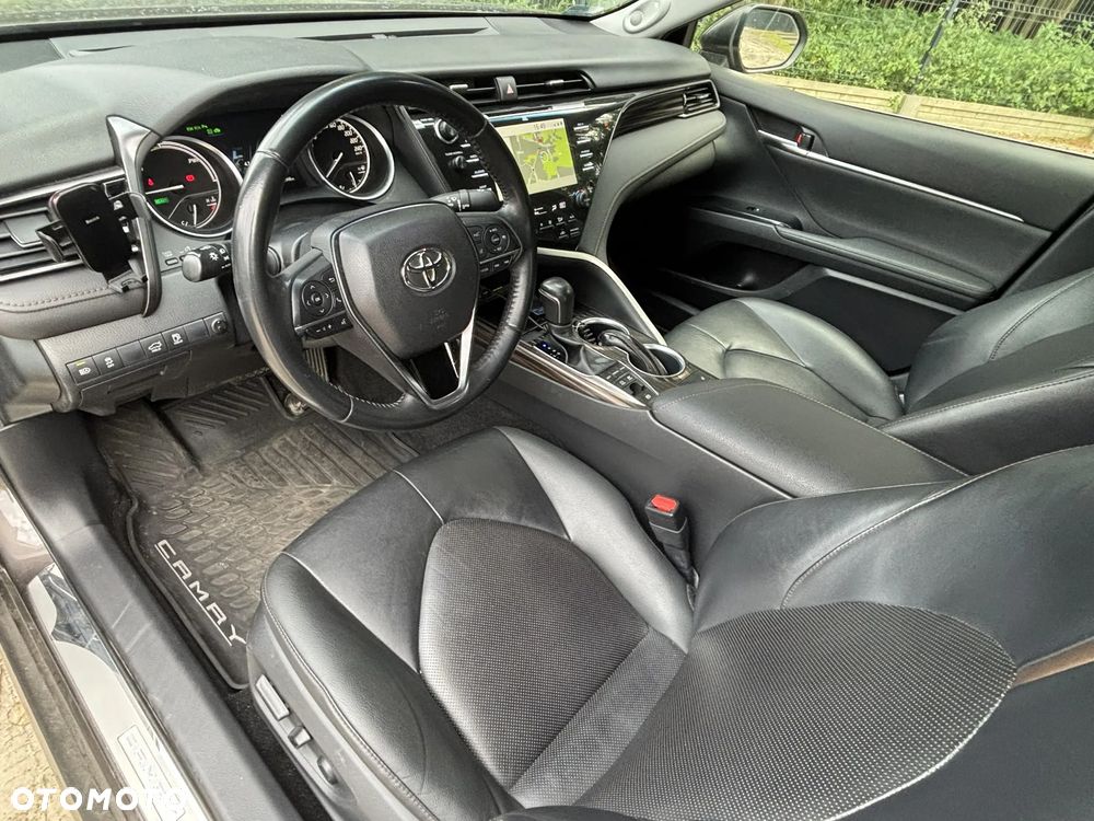Toyota Camry 2.5 Hybrid Executive CVT - 5