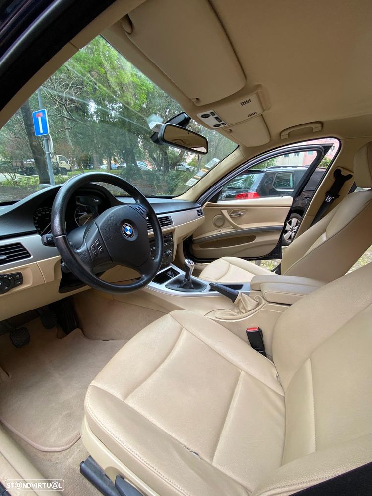 BMW 320 d - 32