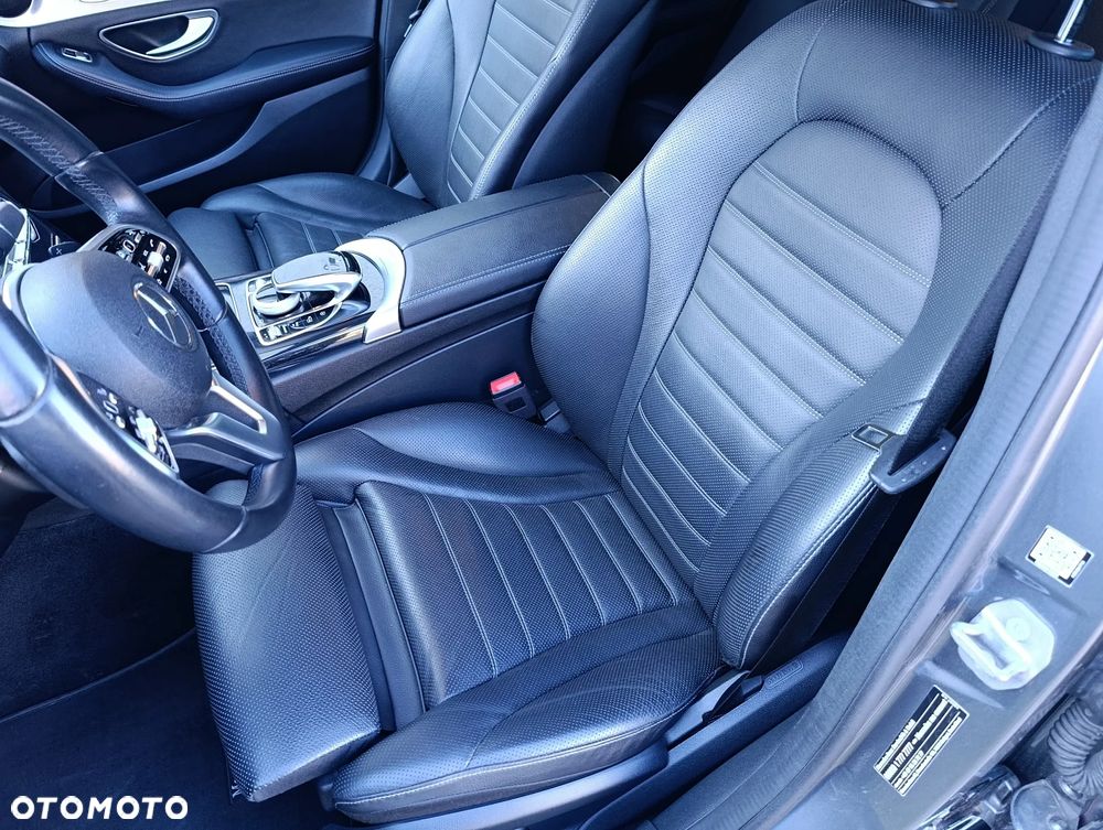 Mercedes-Benz Klasa C 300 d 9G-TRONIC - 25