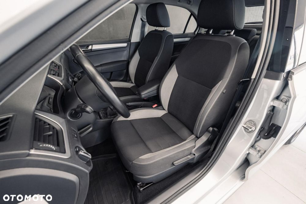 Skoda RAPID 1.0 TSI Ambition - 13