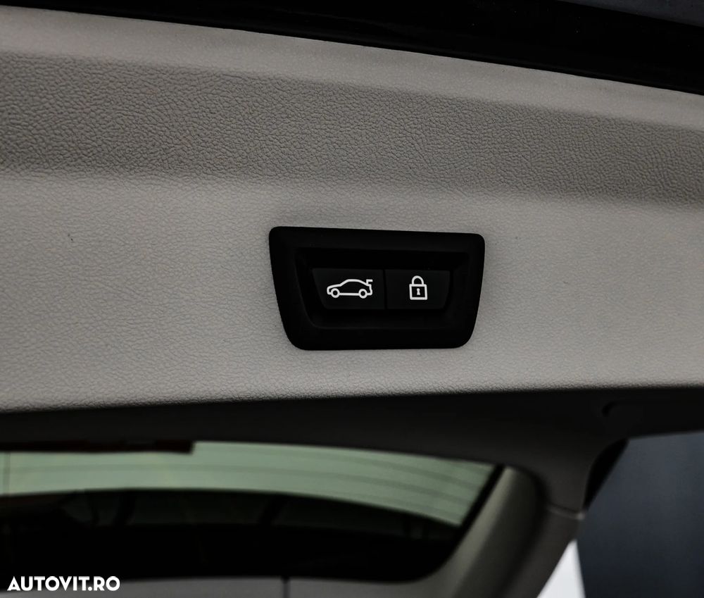 BMW X3 xDrive30e AT PHEV - 33