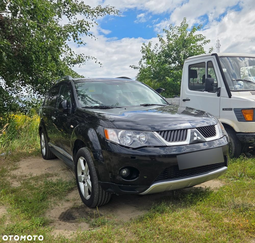 Mitsubishi Outlander 2.0 DID Intense + - 22