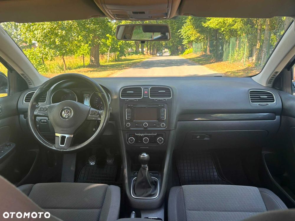 Volkswagen Golf - 6
