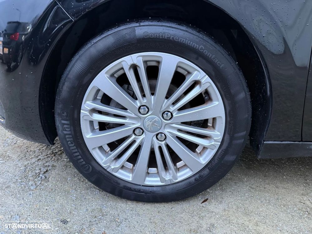 Peugeot 208 1.2 PureTech Style - 5