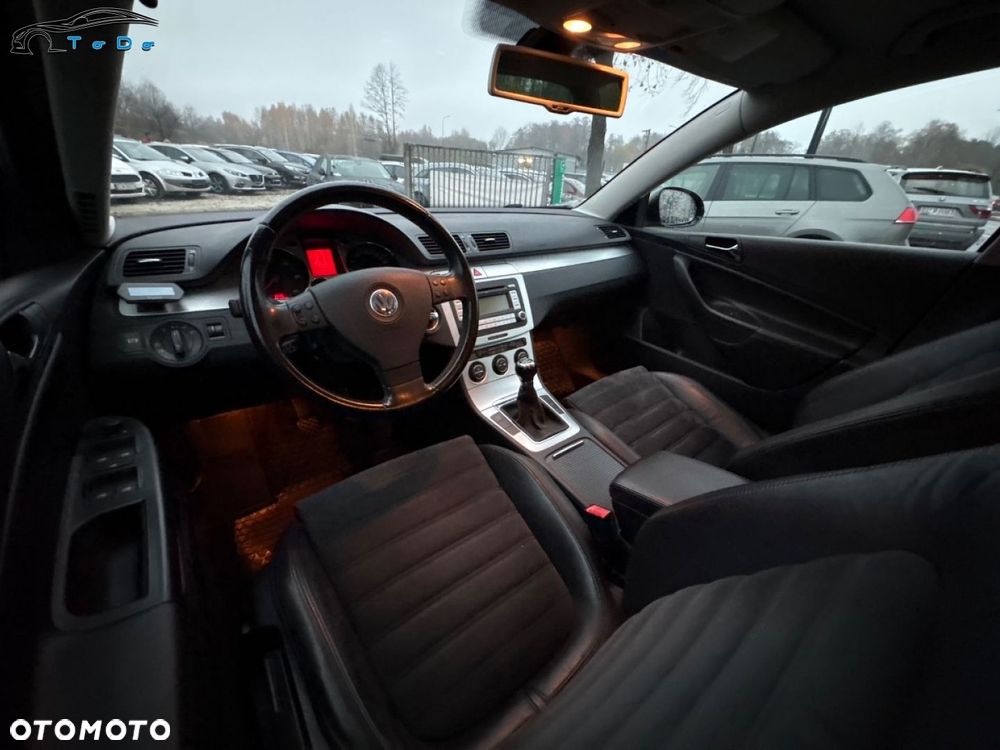 Volkswagen Passat Variant 2.0 TDI 4Mot Highline - 34