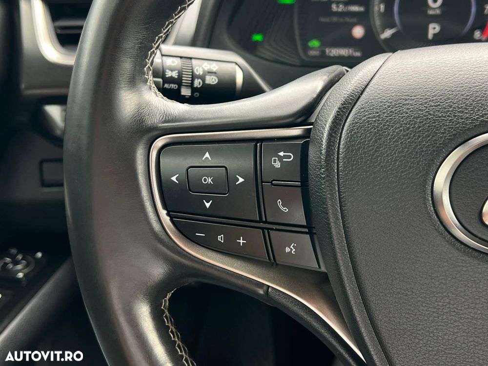 Lexus UX 250h Business Edition - 17