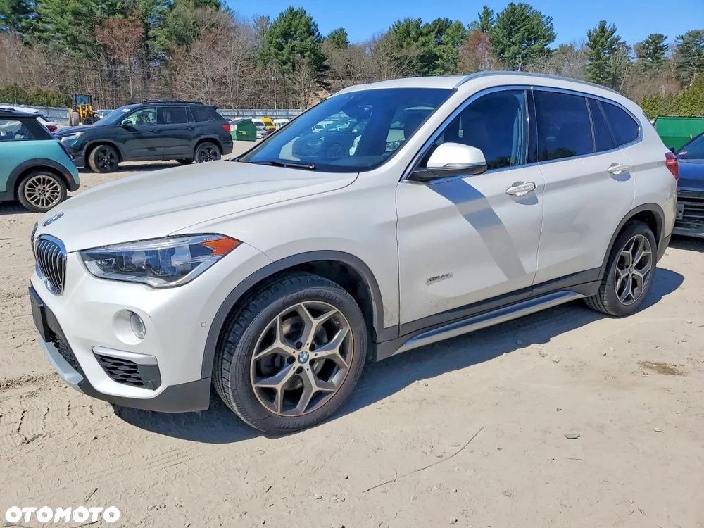 BMW X1 xDrive25i xLine sport - 3