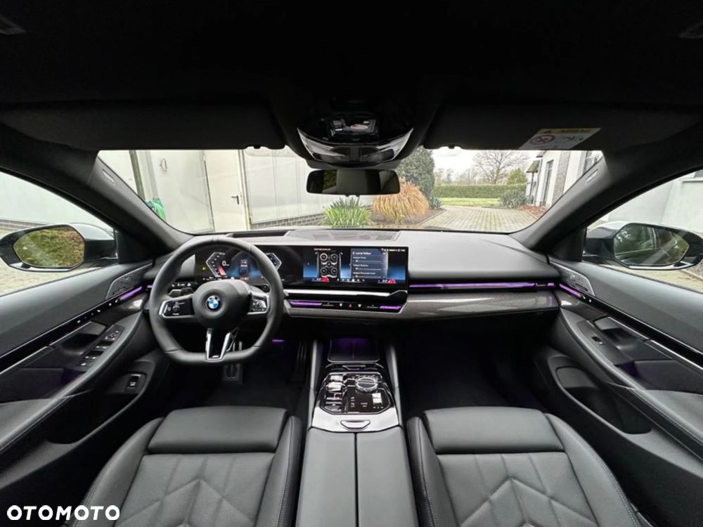 BMW Seria 5 520d xDrive mHEV M Sport - 8