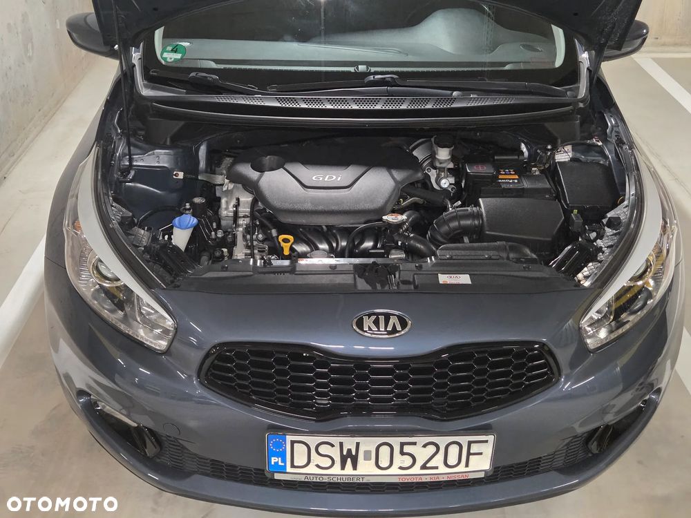 Kia Ceed 1.6 GDI Fifa World Cup Edition - 17