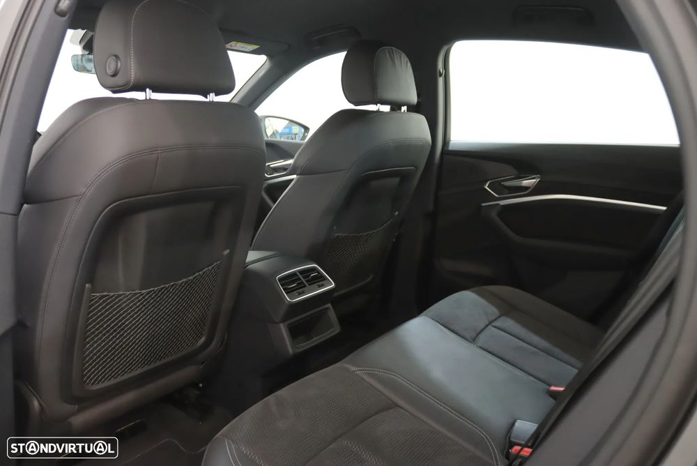Audi e-tron 55 quattro S line - 23