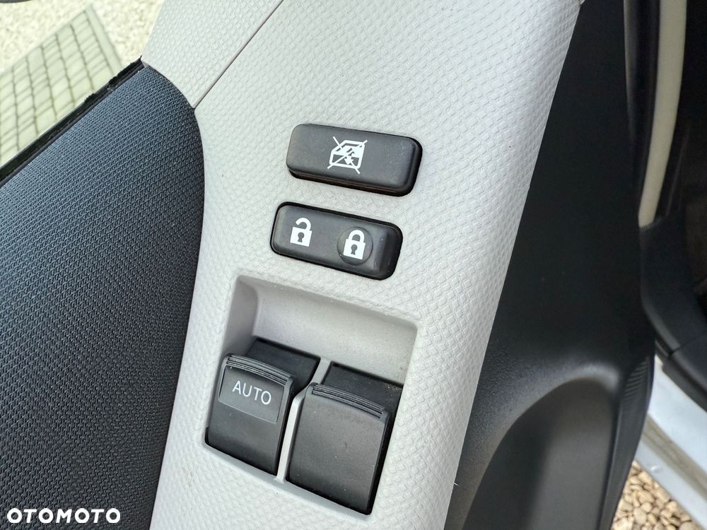 Toyota Yaris 1.33 VVT-i Sol - 12