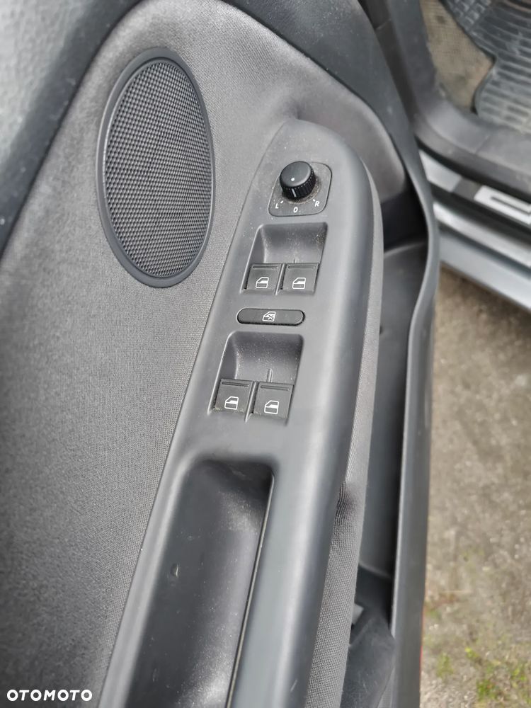 Volkswagen Golf Plus 1.6 Goal - 23