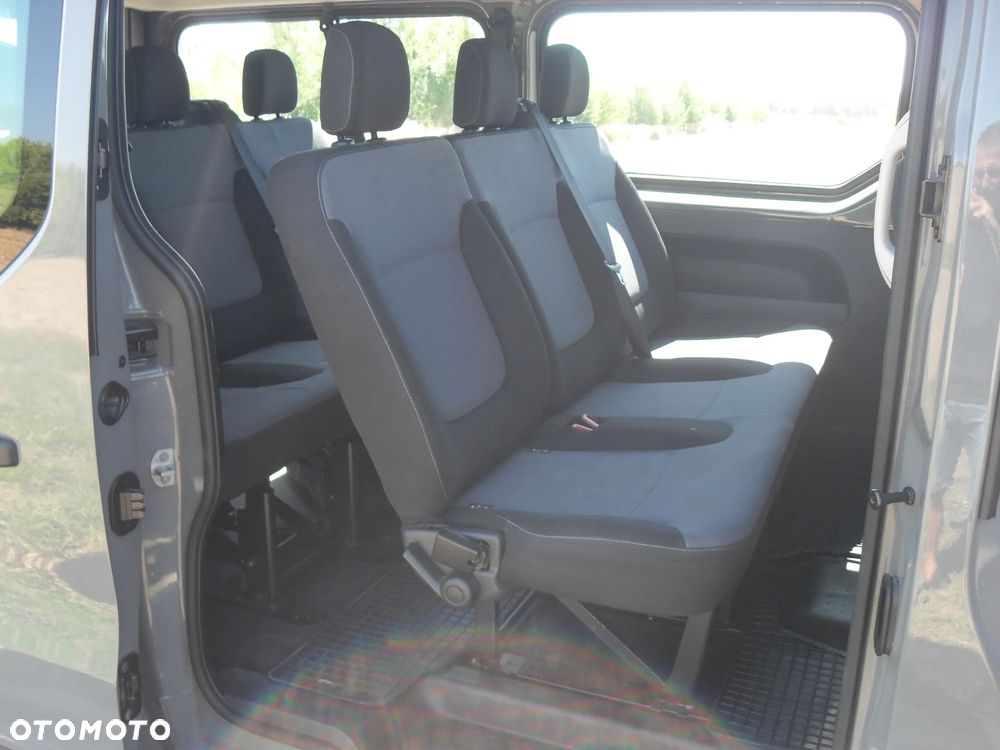 Opel Vivaro - 11