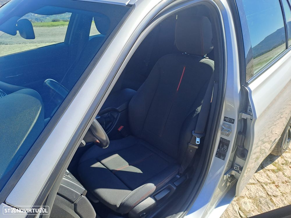 BMW 320 d Line Sport - 9