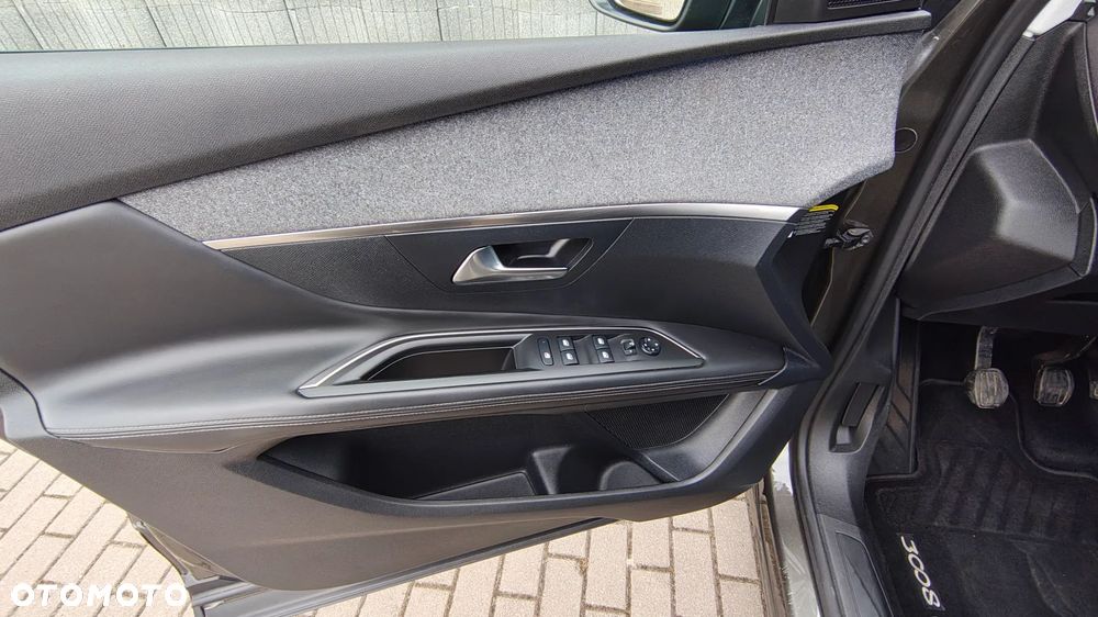 Peugeot 3008 BlueHDi 130 Stop & Start Allure Business-Paket - 18