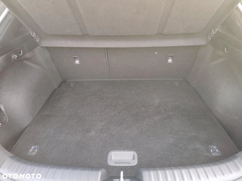 Kia XCeed 1.5 T-GDI M - 24