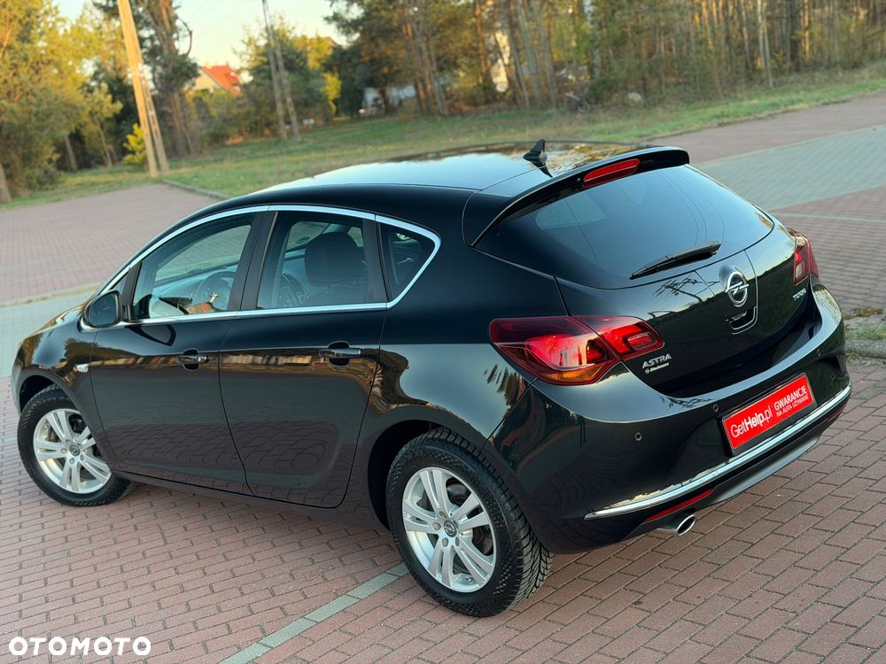 Opel Astra 1.4 Turbo Cosmo - 17