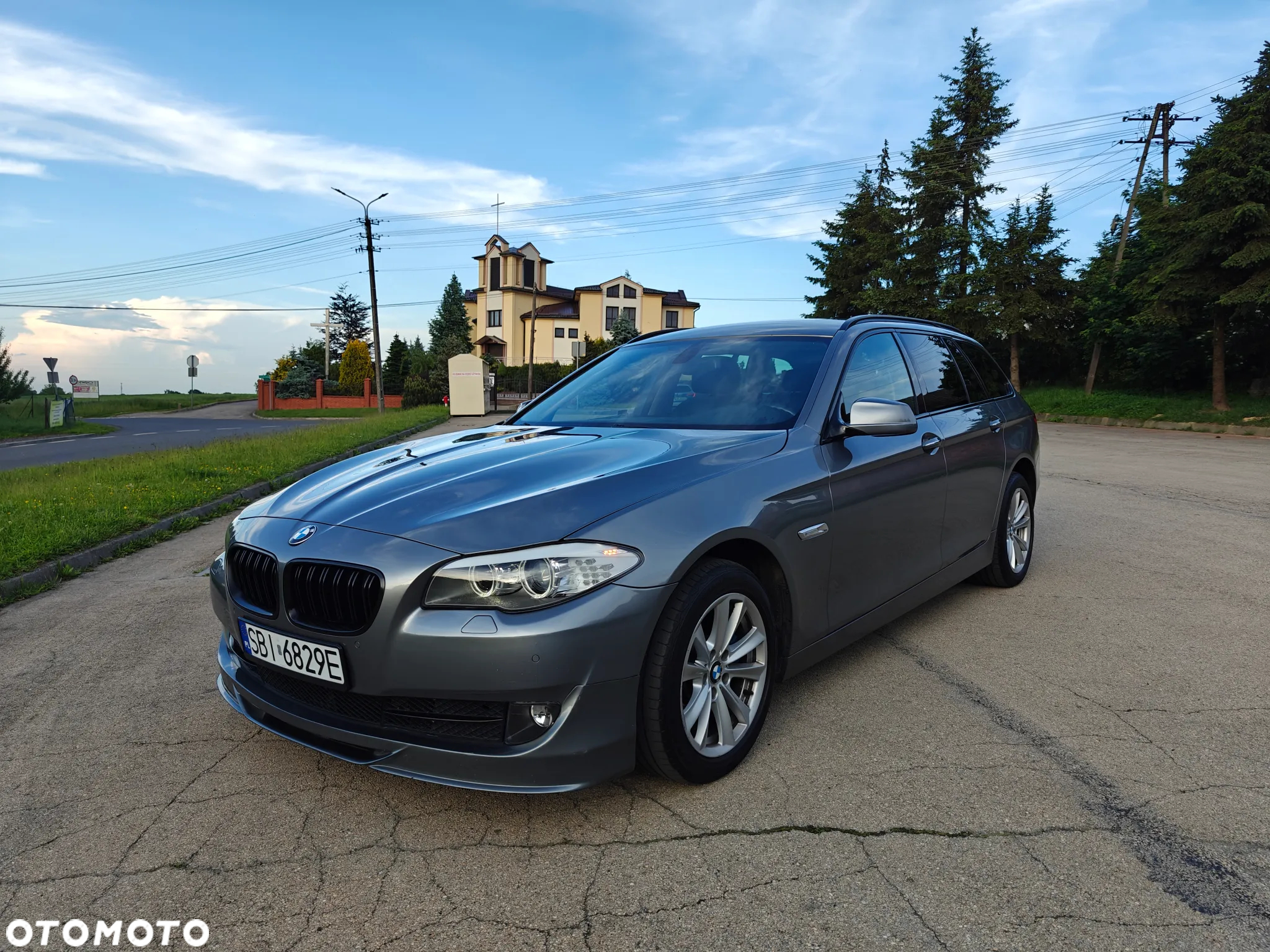 BMW Seria 5 525d xDrive Touring - 3