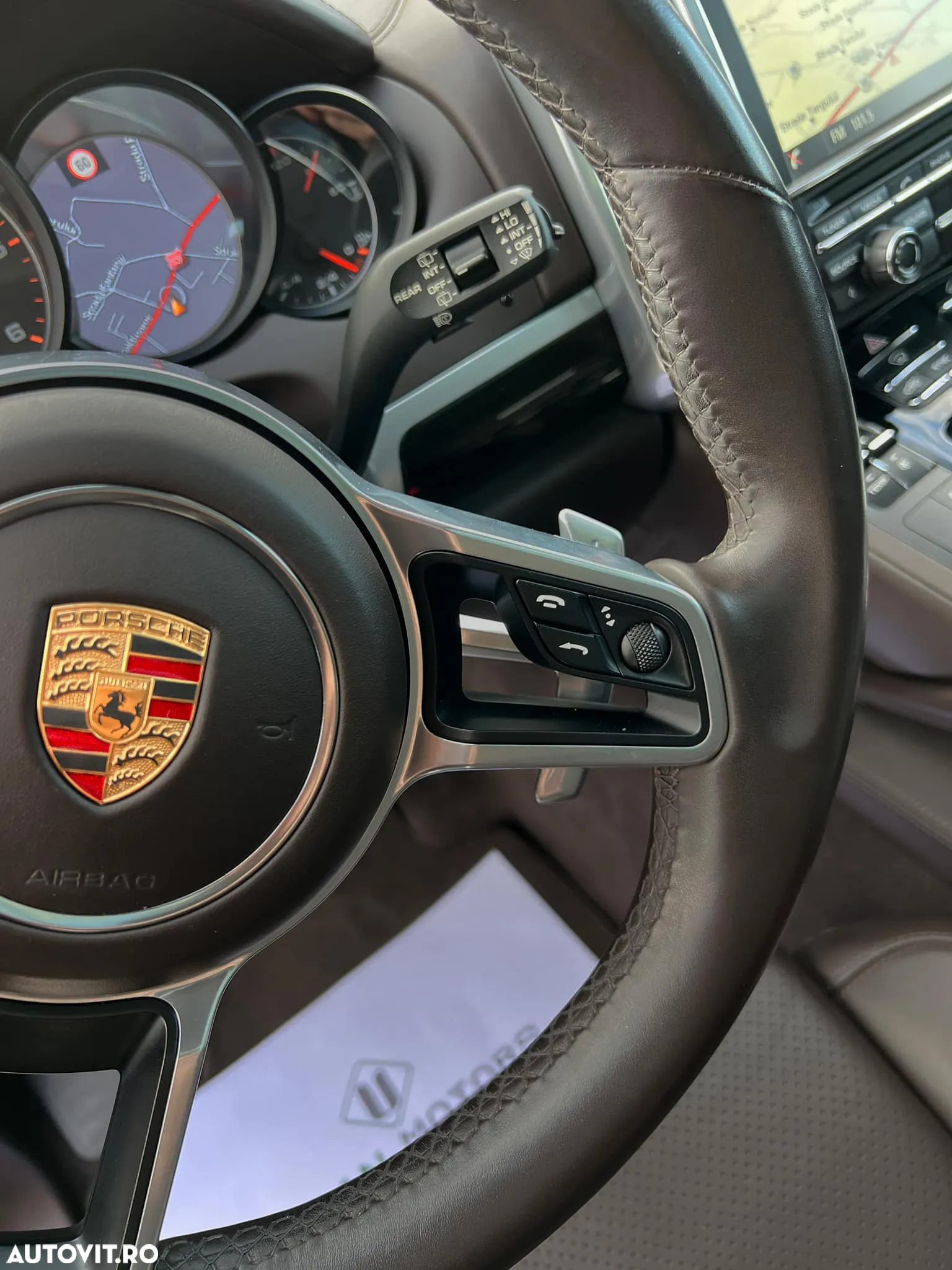 Porsche Cayenne 3.0 L - 19
