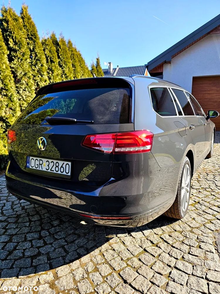 Volkswagen Passat - 11