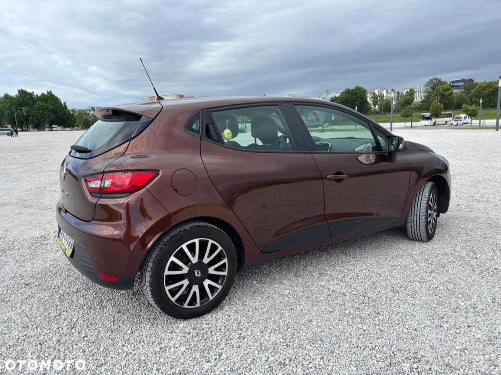 Renault Clio 1.2 16V Life - 6