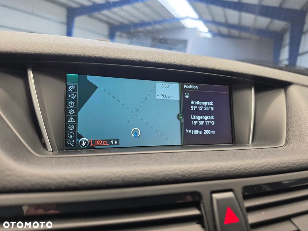 BMW X1 sDrive18d xLine - 36