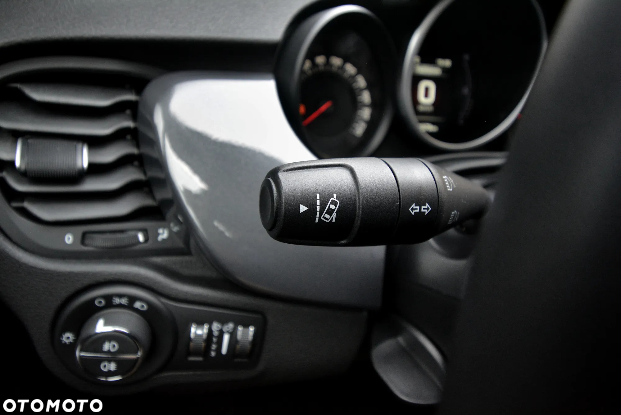Fiat 500X 1.4 MultiAir Lounge - 21