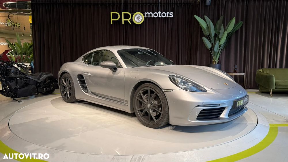 Porsche Cayman 718 T - 10