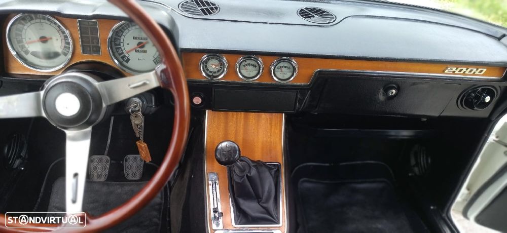 Alfa Romeo 2000 - 6