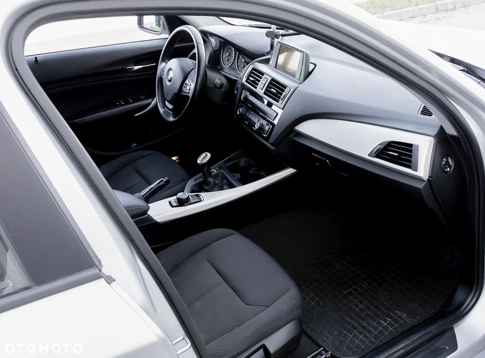 BMW Seria 1 - 30