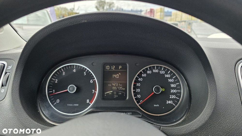 Volkswagen Polo - 11