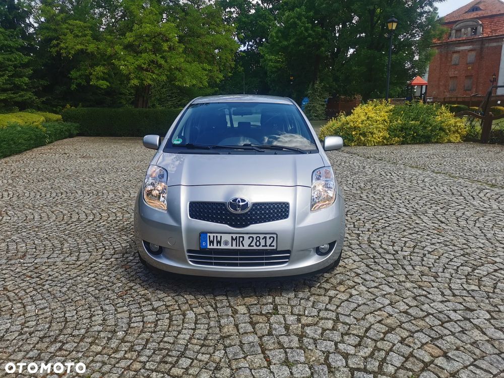 Toyota Yaris 1.33 VVT-i Executive - 5
