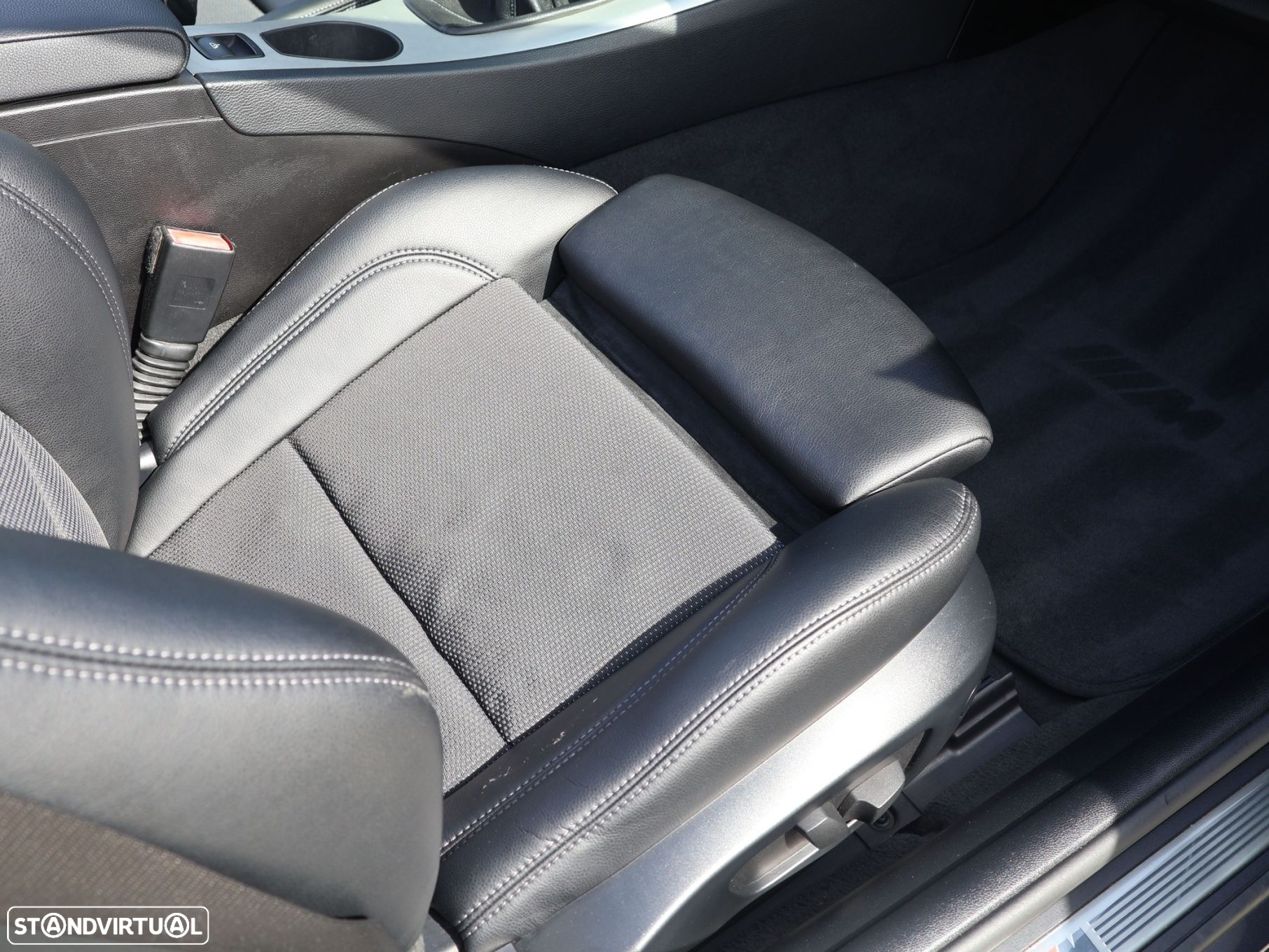 BMW 330 i - 24