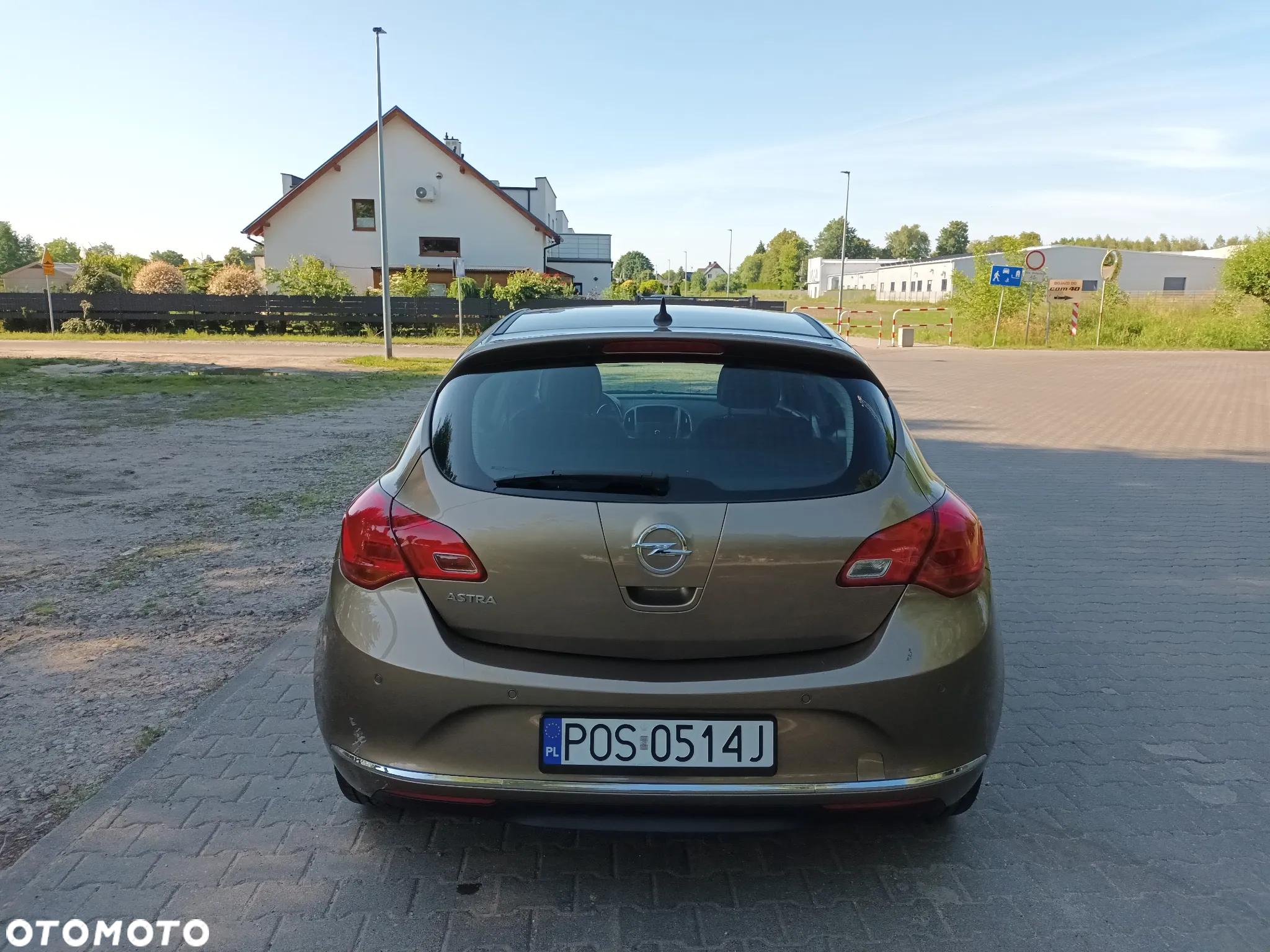 Opel Astra IV 1.4 T Cosmo - 7
