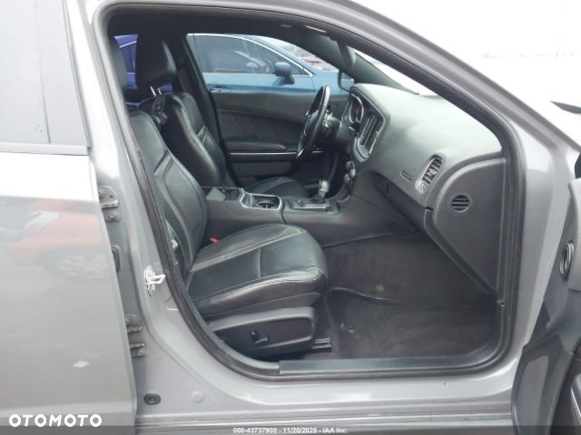 Dodge Charger 5.7 R/T - 4