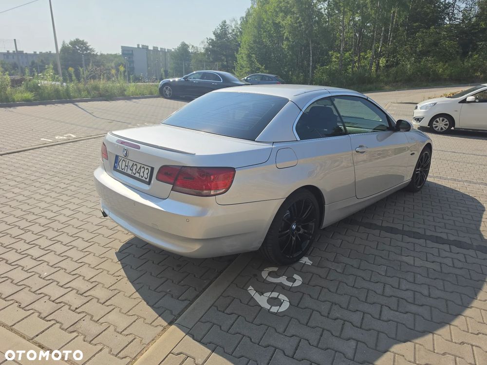 BMW Seria 3 320i - 3