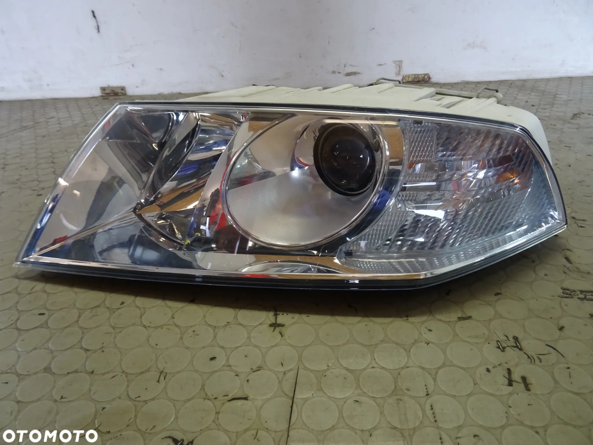 1Z1941016B 1Z1941015B lampy przod prawa lewa XENON EUROPA Skoda Octavia II 05-09 czesci - 5