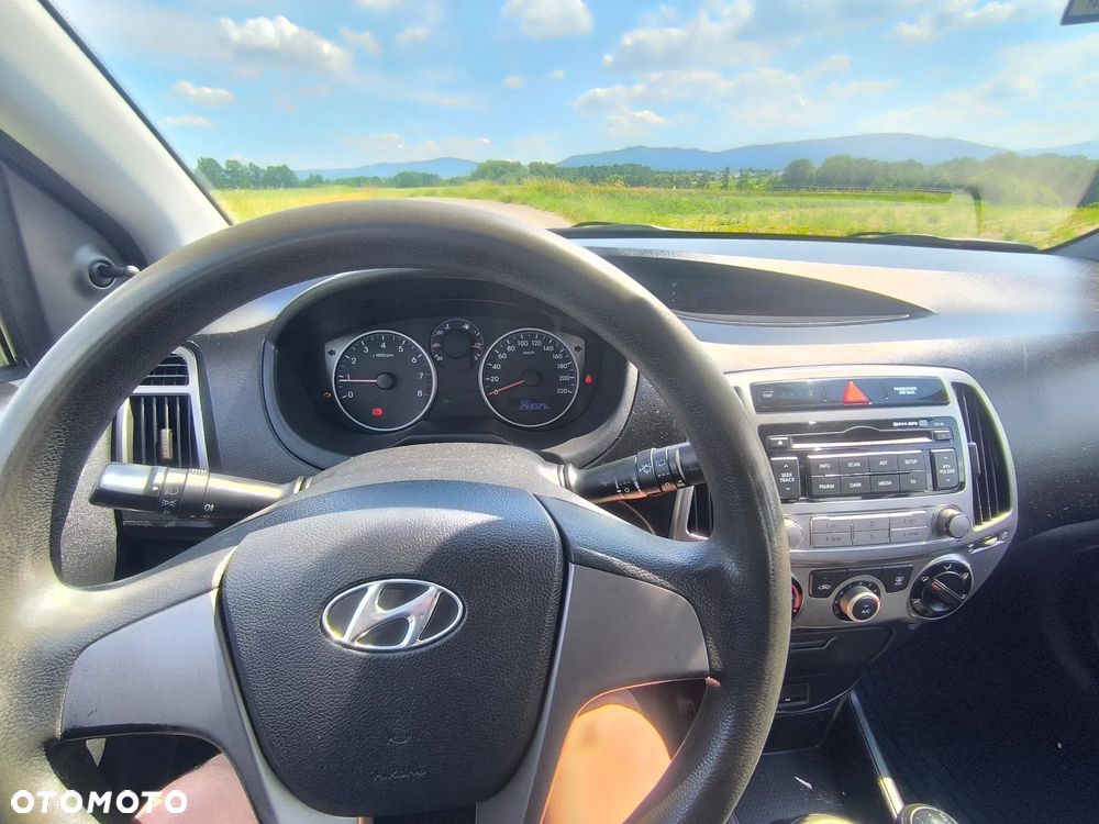 Hyundai i20 1.25 Classic + - 12