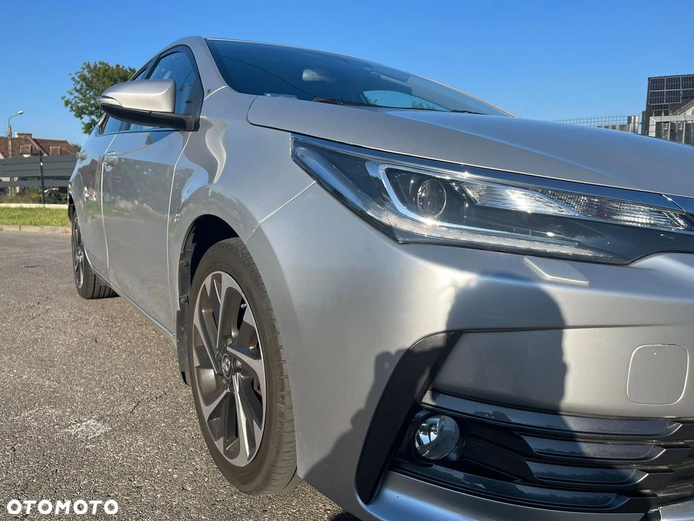 Toyota Corolla 1.6 Prestige MS EU6 - 1