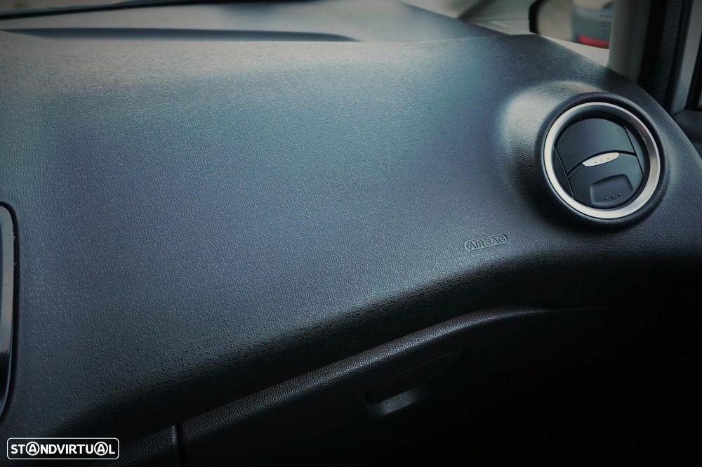 Ford Fiesta 1.5 TDCi Titanium - 29