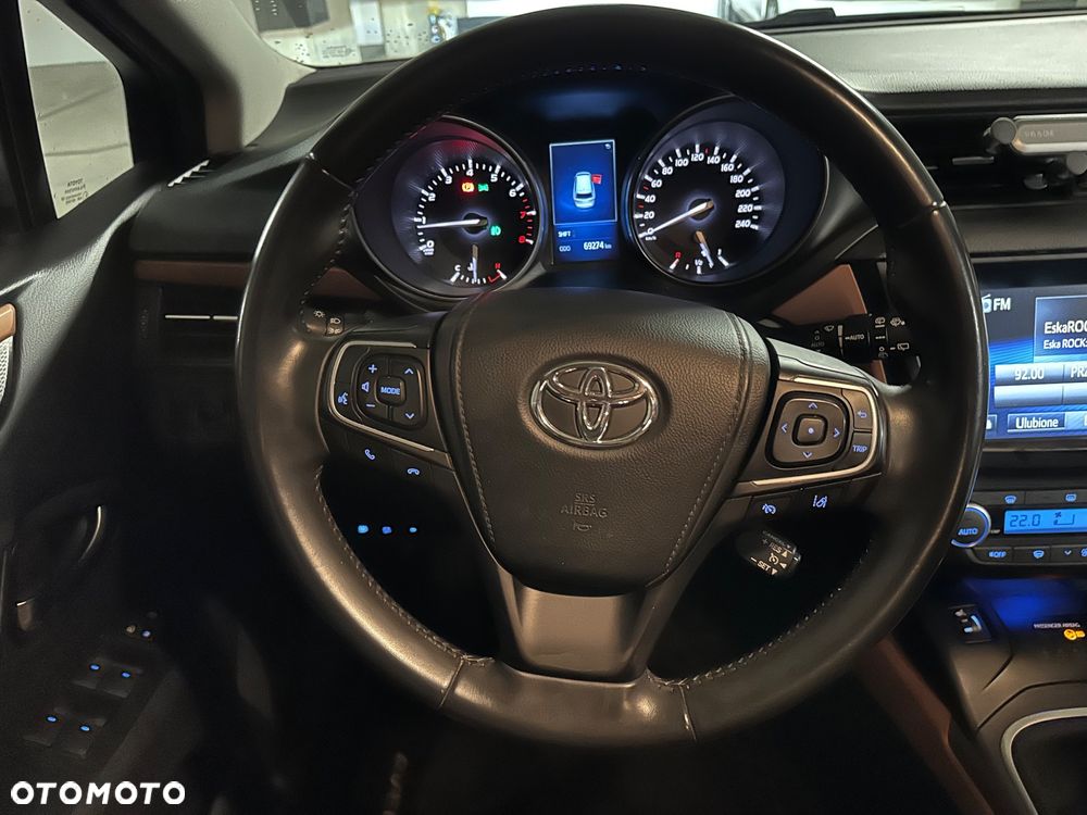 Toyota Avensis 1.8 Premium - 10