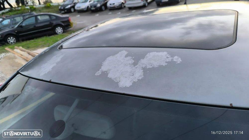 VW Passat 1.9 TDi Highline - 30