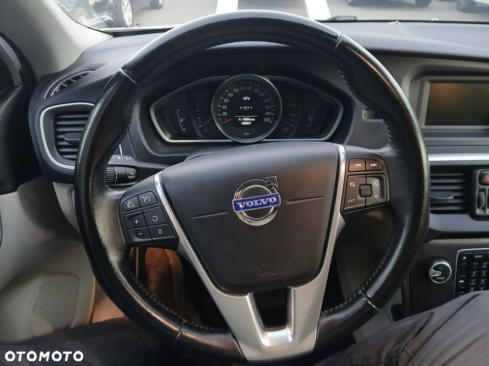 Volvo V40 - 21